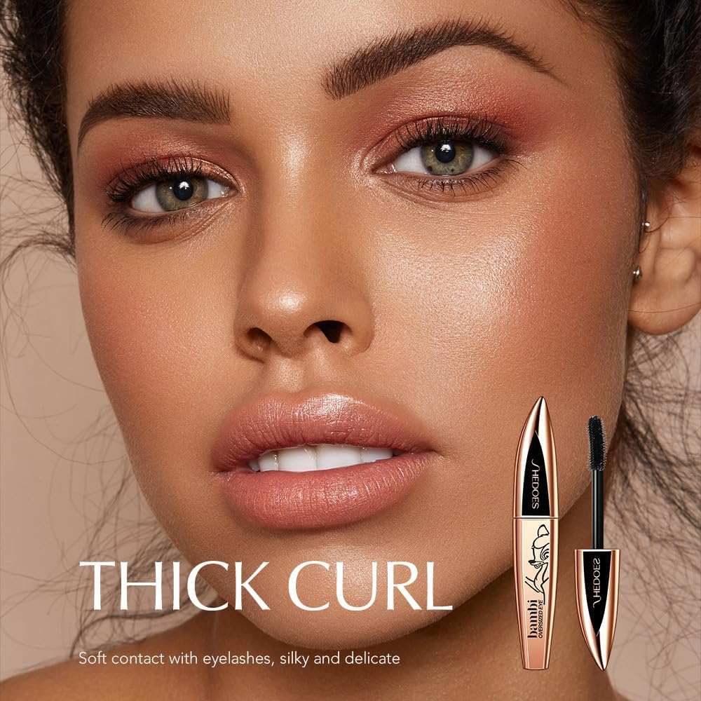 SHEDOER Bambi Vegan Mascara brush close-up