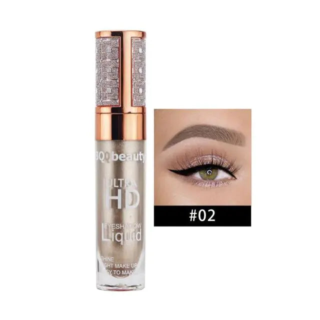 Pearlescent liquid glitter eyeshadow in Pale Pink