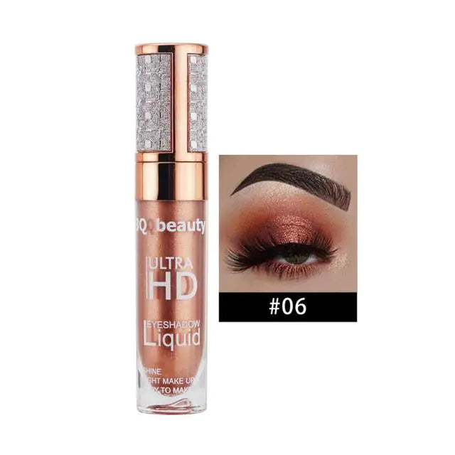 Pearlescent liquid glitter eyeshadow in Reddish Brown